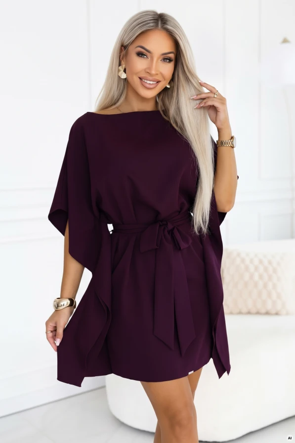 SOFIA – Kleid mit Schmetterlingsschnitt in Pflaume